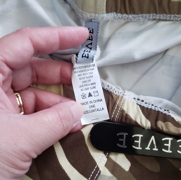 💜💜Camouflage Leggings - Picture 2 of 7